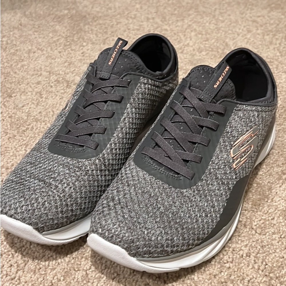 Skechers memory foam size 8